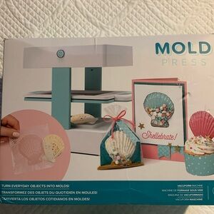 The Mold Press by We R Memory Keepers
